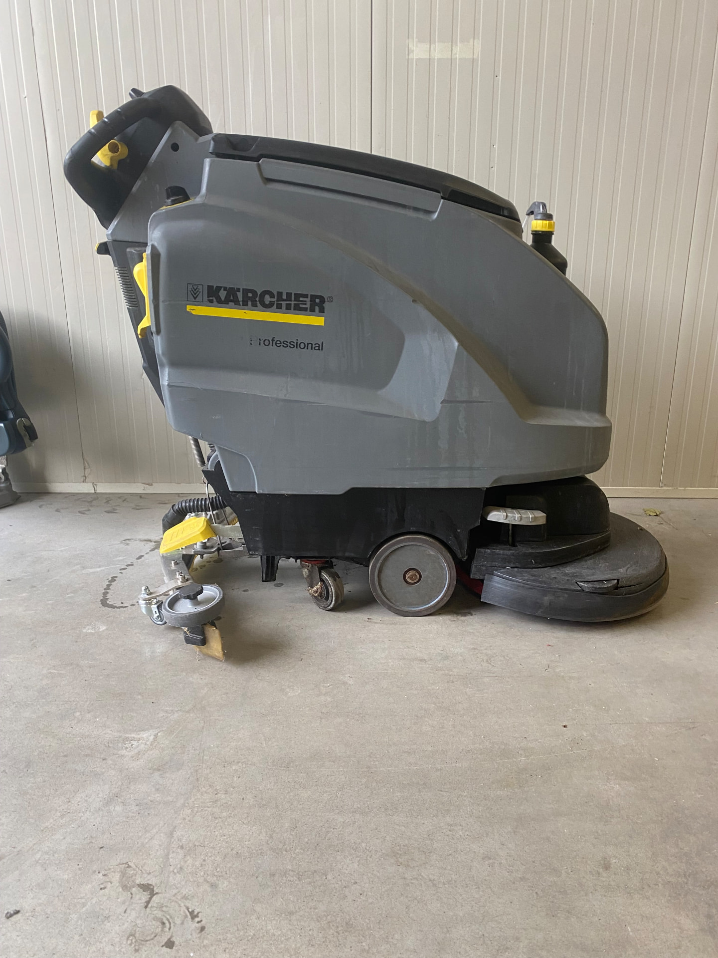 Kärcher B40 — refurbished trade stock unit