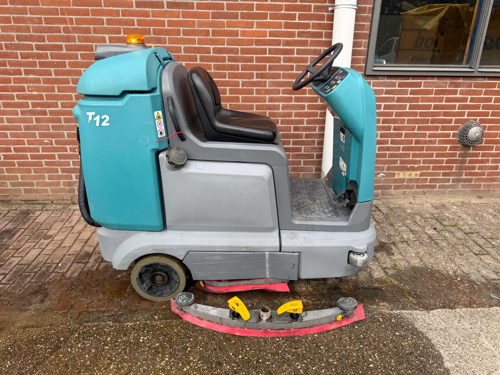 Tennant T12 — refurbished trade stock unit