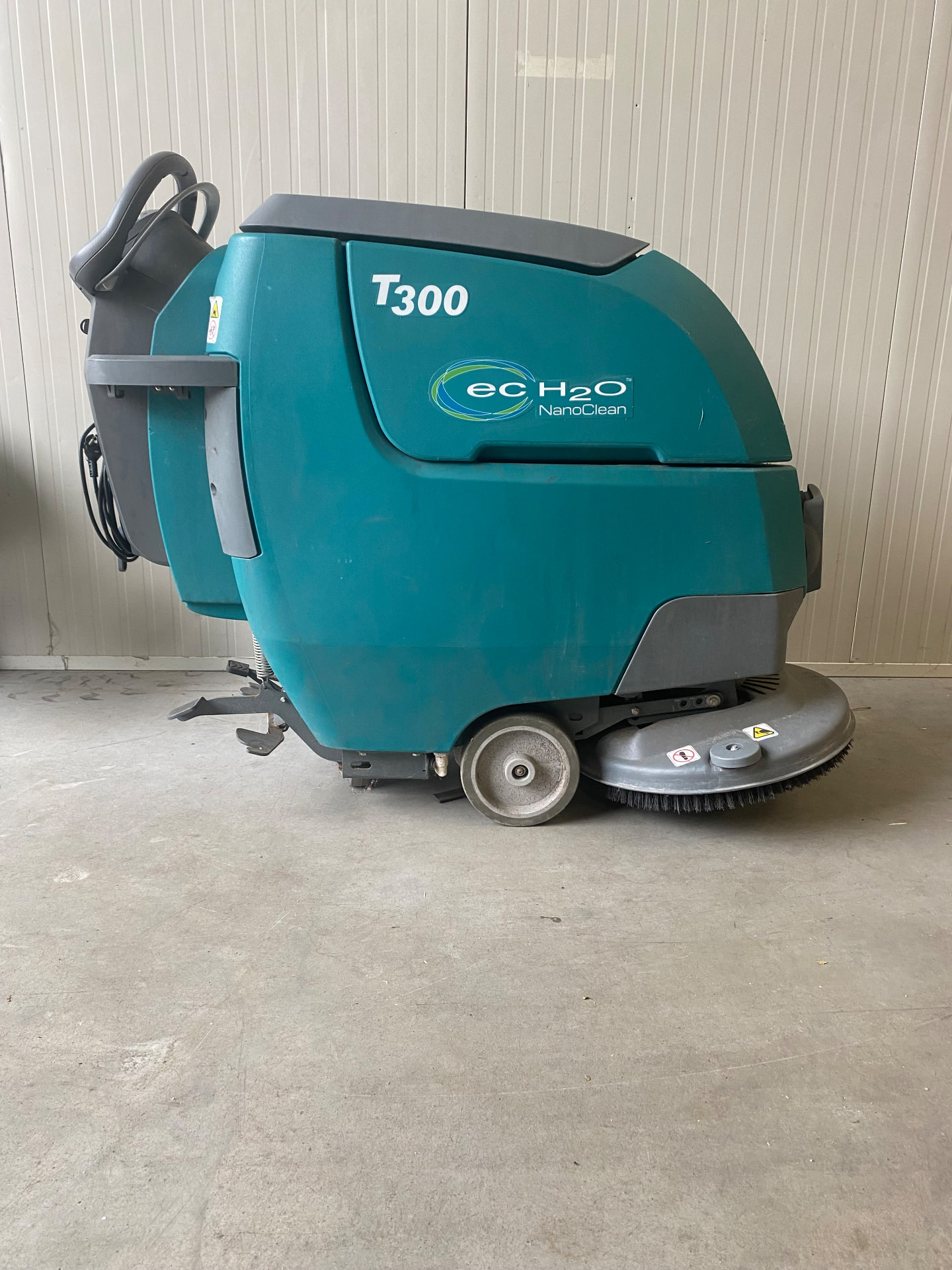 Tennant T300 — refurbished trade stock unit